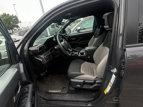 Certified 2025 Toyota Tacoma TRD Sport AWD/4WD image 5