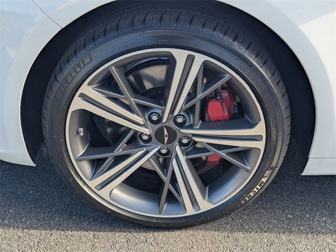 Used 2025 Genesis G70 2.5T w/ Sport Prestige Package image 11