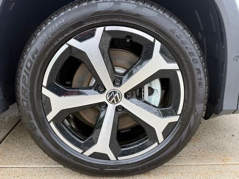 New 2026 Volkswagen Tiguan SE AWD/4WD image 8