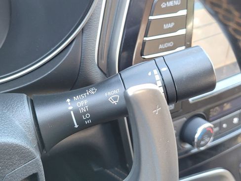 Used 2016 Nissan Maxima SR image 29