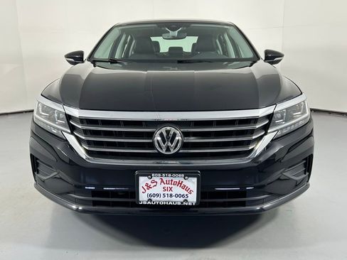 Used 2020 Volkswagen Passat 2.0T SE image 2