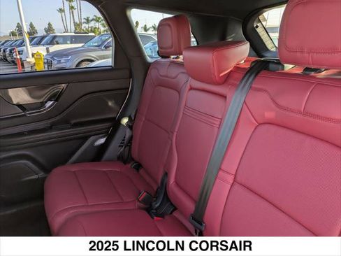 New 2025 Lincoln Corsair Reserve image 13
