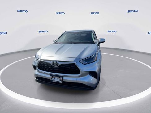 Used 2023 Toyota Highlander L image 4