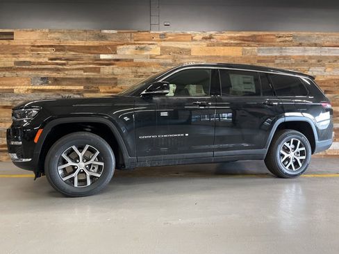 New 2025 Jeep Grand Cherokee L Limited w/ Luxury Tech Group II image 19
