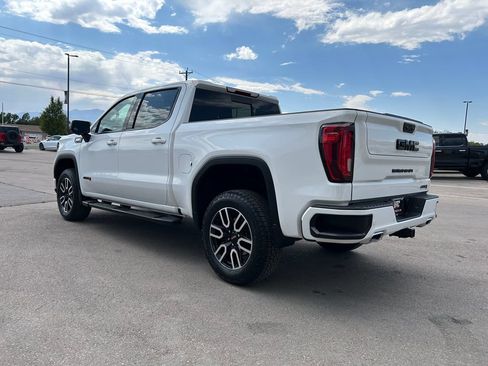Used 2024 GMC Sierra 1500 AT4 w/ AT4 Preferred Package AWD/4WD image 4
