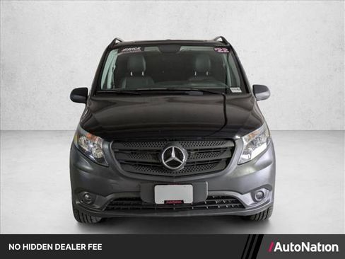Used 2022 Mercedes-Benz Metris image 1