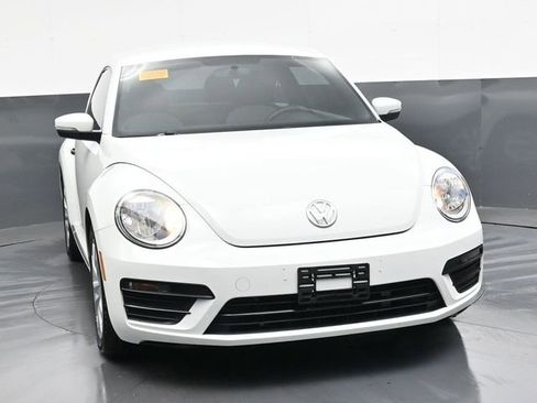 Used 2017 Volkswagen Beetle 1.8T S image 11