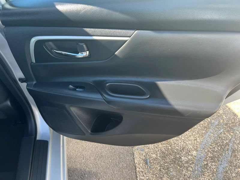 Used 2017 Nissan Altima 2.5 SV FWD image 10