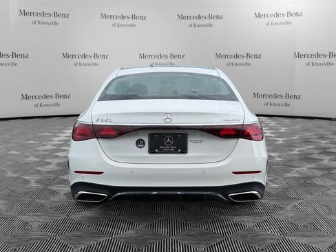 Used 2025 Mercedes-Benz E 350 4MATIC Sedan image 4