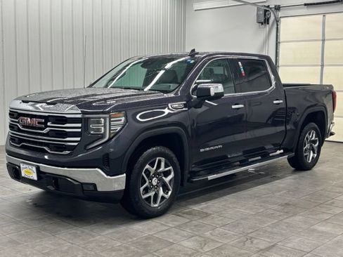 Used 2023 GMC Sierra 1500 SLT w/ SLT Premium Package AWD/4WD image 5