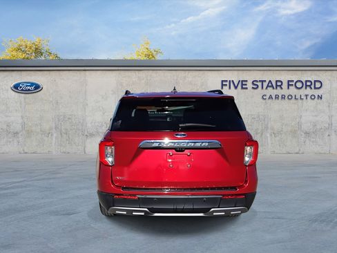 Used 2023 Ford Explorer XLT w/ Equipment Group 202A image 7