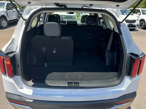 Used 2025 Kia Sorento S w/ Panoramic Sunroof Package FWD image 10