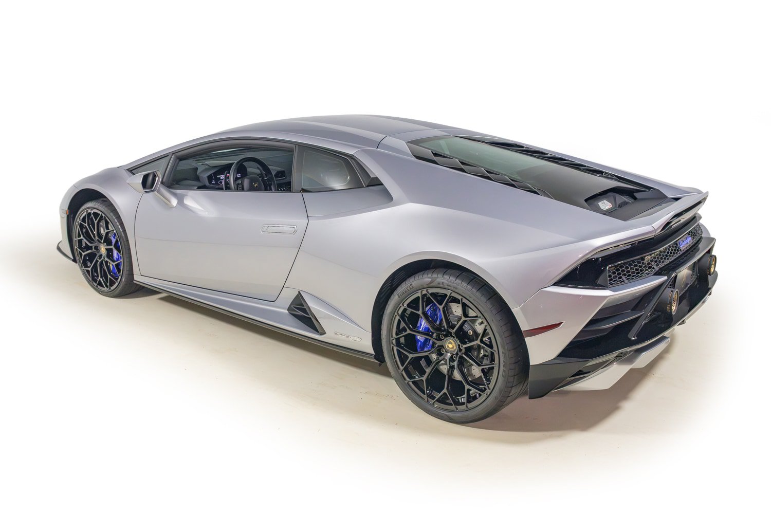 Used 2023 Lamborghini Huracan EVO RWD image 4