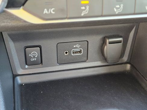 Used 2024 Nissan Sentra S image 27