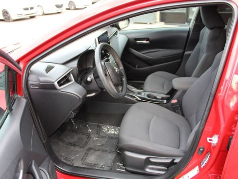 Used 2021 Toyota Corolla LE FWD image 9
