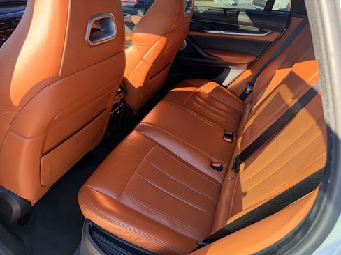 Used 2015 BMW X6 M image 29