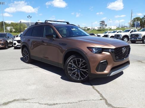 New 2025 MAZDA CX-70 Plug-In Hybrid w/ Premium Pkg image 3