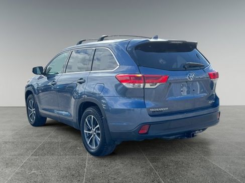 Used 2019 Toyota Highlander XLE image 4