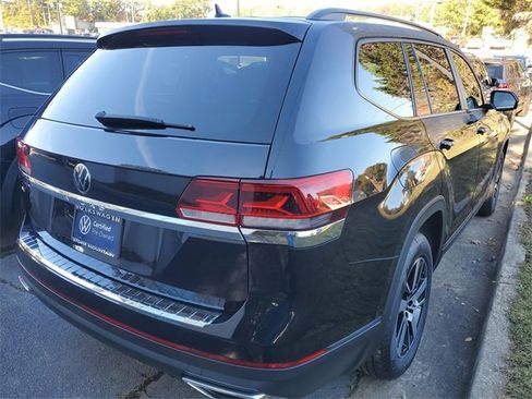 Certified 2023 Volkswagen Atlas SE image 4