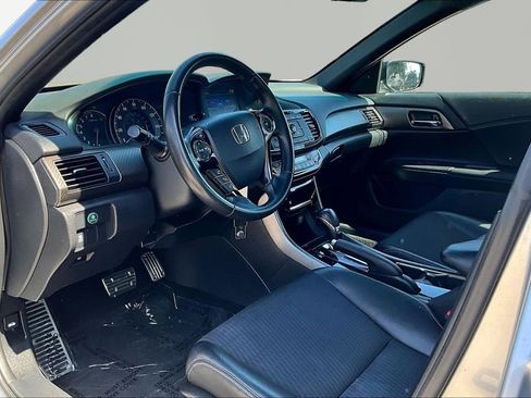 Used 2016 Honda Accord Sport image 16