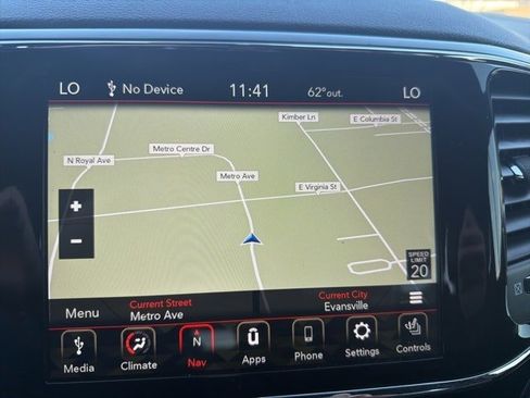 Used 2021 Jeep Grand Cherokee Limited image 16