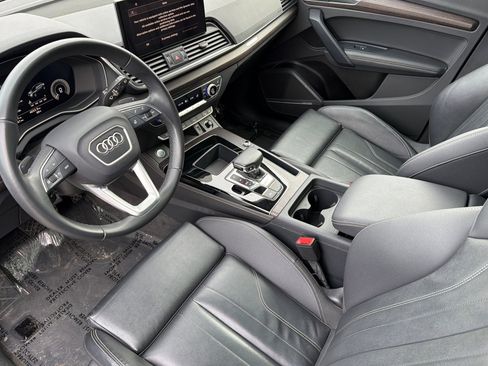 Used 2023 Audi Q5 e Premium Plus w/ Premium Plus Package image 9