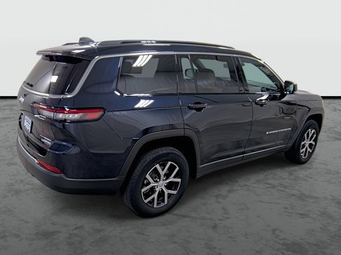 Used 2024 Jeep Grand Cherokee L Limited w/ Luxury Tech Group II image 4