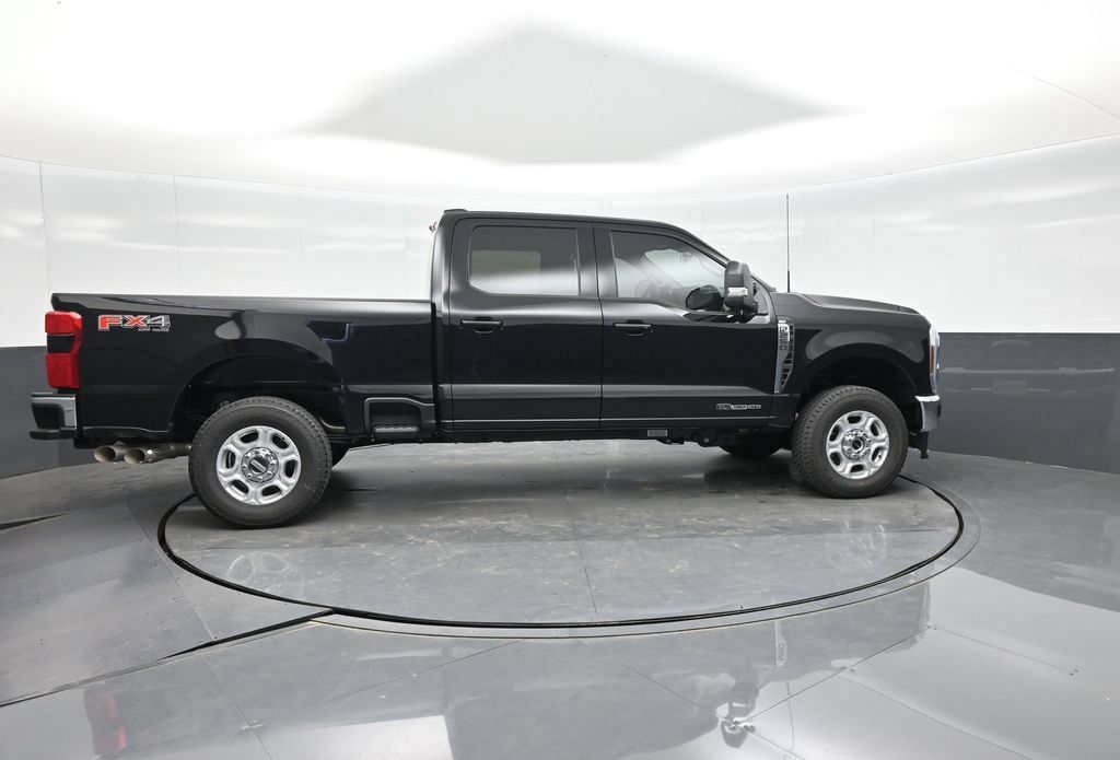 New 2026 Ford F250 XLT w/ XLT Premium Package AWD/4WD image 17