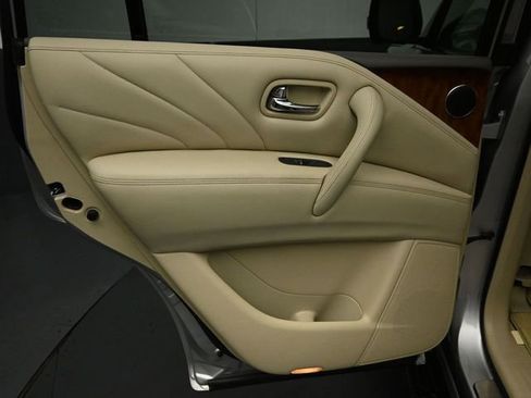 Used 2016 INFINITI QX80 4WD w/ Deluxe Technology Package image 25
