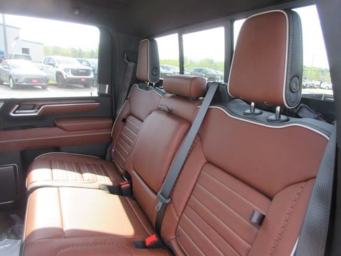 New 2026 GMC Sierra 2500 Denali Ultimate AWD/4WD image 16