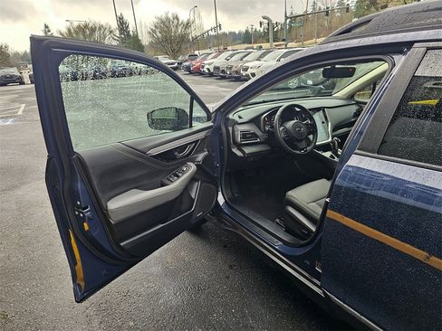 Certified 2025 Subaru Outback Onyx Edition image 19