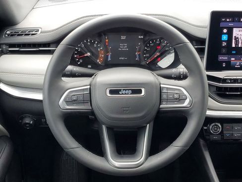 Used 2025 Jeep Compass Limited AWD/4WD image 23
