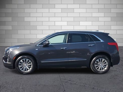 Used 2018 Cadillac XT5 Luxury w/ Driver Awareness Package image 2