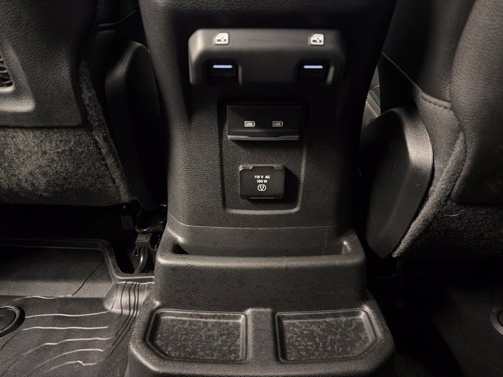 Used 2022 Jeep Wrangler Unlimited Rubicon w/ LED Lighting Group AWD/4WD image 33
