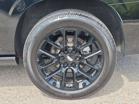 Used 2022 Cadillac Escalade ESV Sport w/ Touring Package AWD/4WD image 13