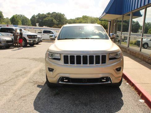 Used 2015 Jeep Grand Cherokee Overland w/ Advanced Technology Group AWD/4WD image 2