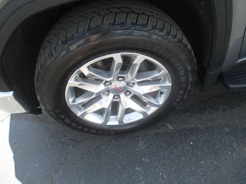 Used 2021 GMC Sierra 1500 SLT w/ SLT Premium Plus Package AWD/4WD image 15