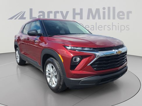 Used 2025 Chevrolet TrailBlazer LS w/ LS Convenience Package FWD image 7