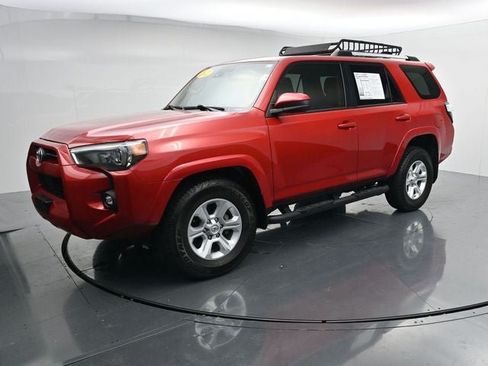 Used 2022 Toyota 4Runner SR5 RWD image 4