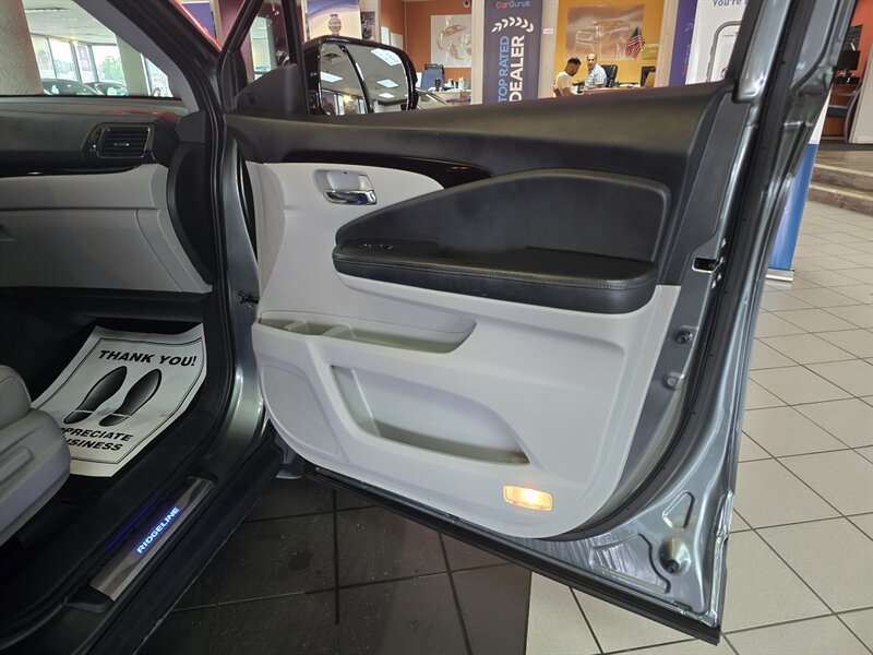 Used 2019 Honda Ridgeline RTL-E image 12