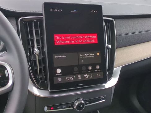 New 2026 Volvo XC90 B6 Plus w/ Protection Package Premier image 27