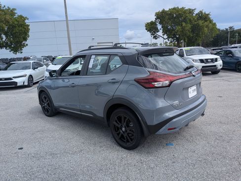 Used 2021 Nissan Kicks SR w/ Interior Electronics Package FWD image 6