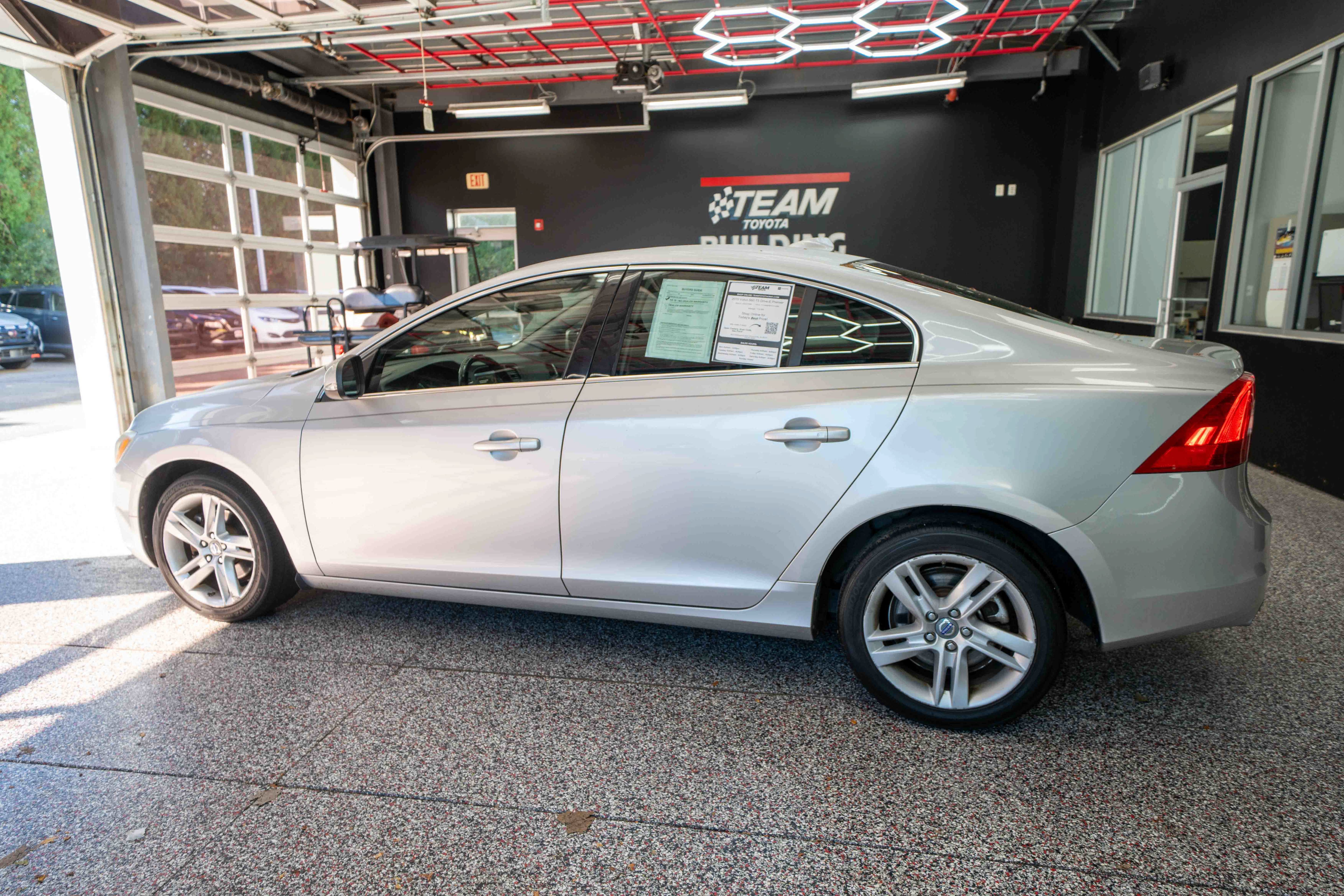 Used 2015 Volvo S60 T5 Premier FWD image 2