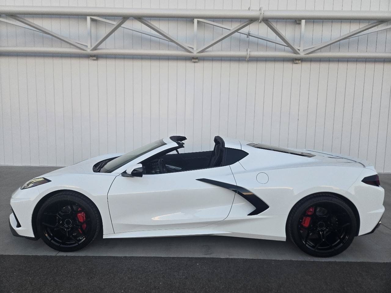 Used 2023 Chevrolet Corvette Stingray Coupe w/ 1LT RWD image 18