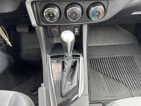 Used 2019 Toyota Corolla L w/ Body Protection Package FWD image 19