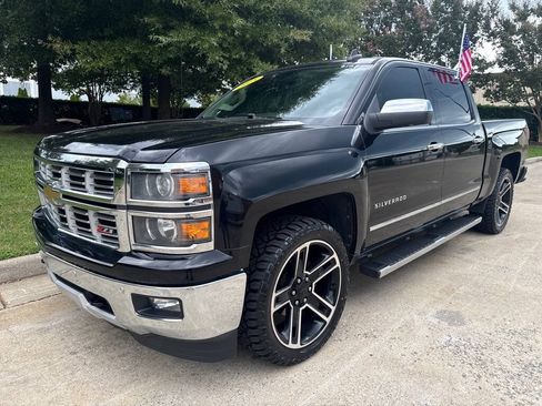 Used 2015 Chevrolet Silverado 1500 LTZ Z71 w/ LTZ Plus Package AWD/4WD image 4