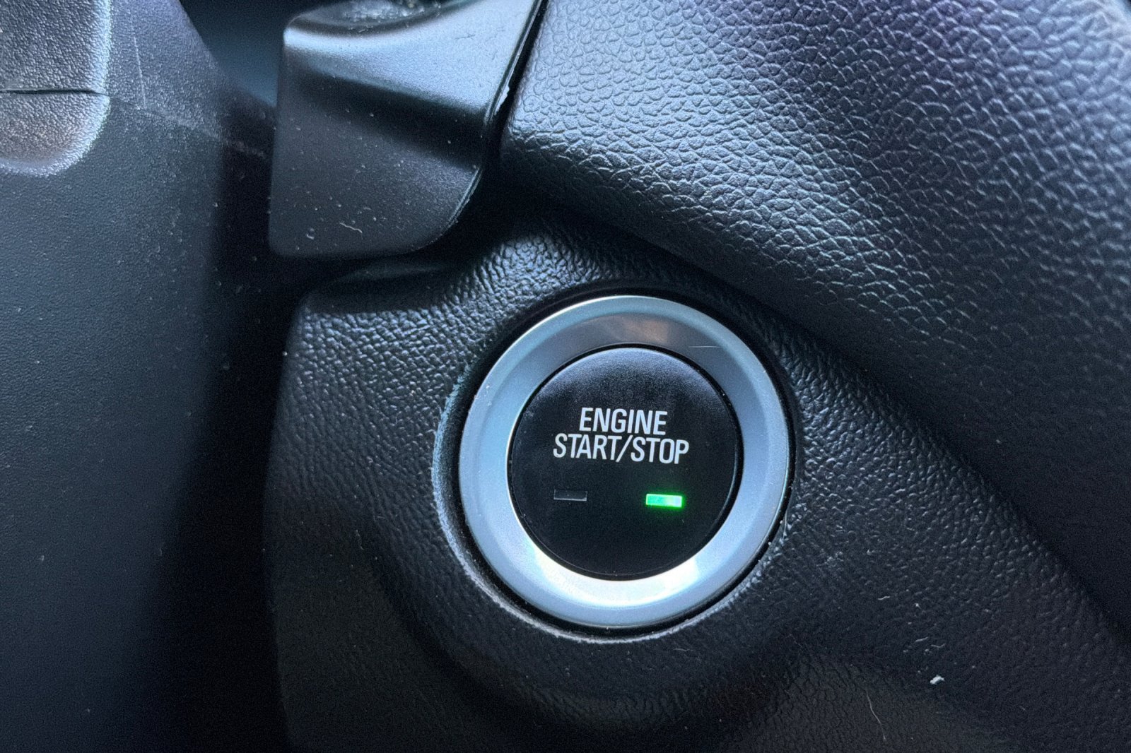 Used 2018 Chevrolet Equinox LT FWD image 28