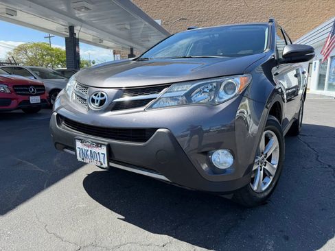 Used 2015 Toyota RAV4 XLE image 3