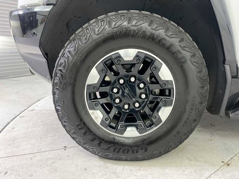 Used 2022 GMC Hummer EV Edition 1 w/ LPO, Illumination Package image 19