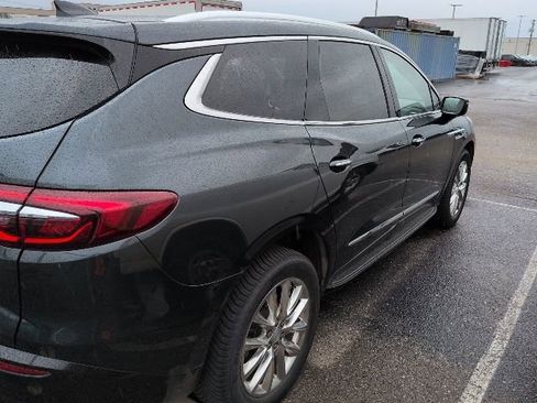 Used 2021 Buick Enclave Essence w/ Sound and Sites Package image 4